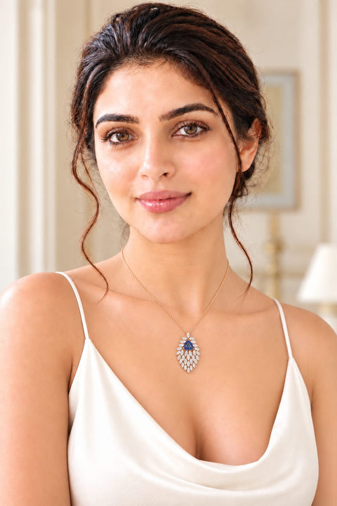 Boutique Pendant