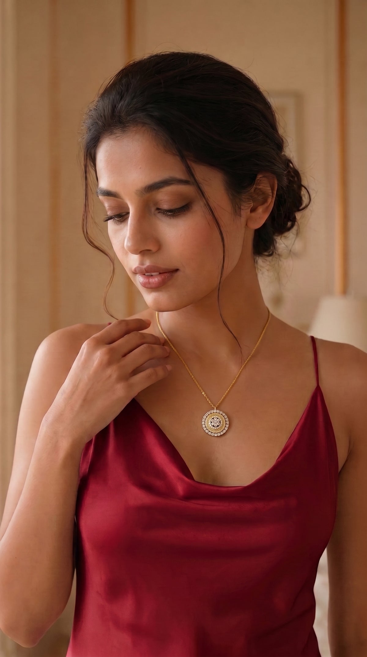 Emblem Pendant Chain - 3